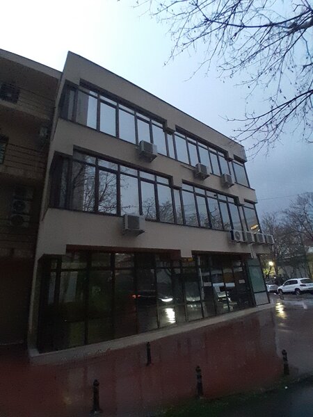 se inchiriaza spatiu comercial 600 mp zona Dristor